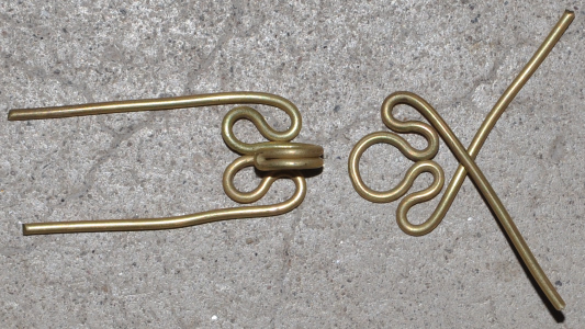 clasps with double flat loops